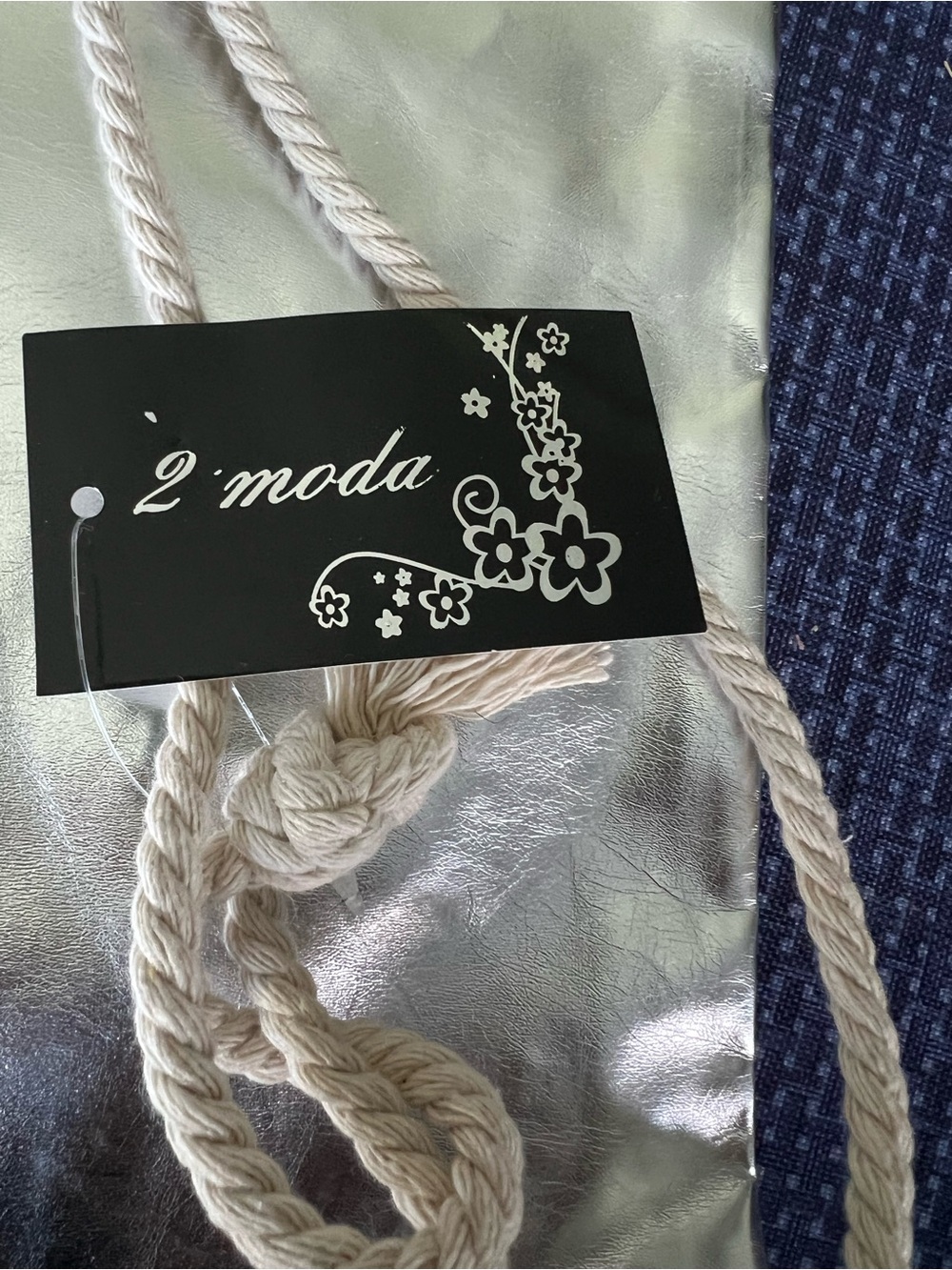 Moda Silver Metallic Drawstring Bag with Cream Rope Handles - Picture 2 of 6